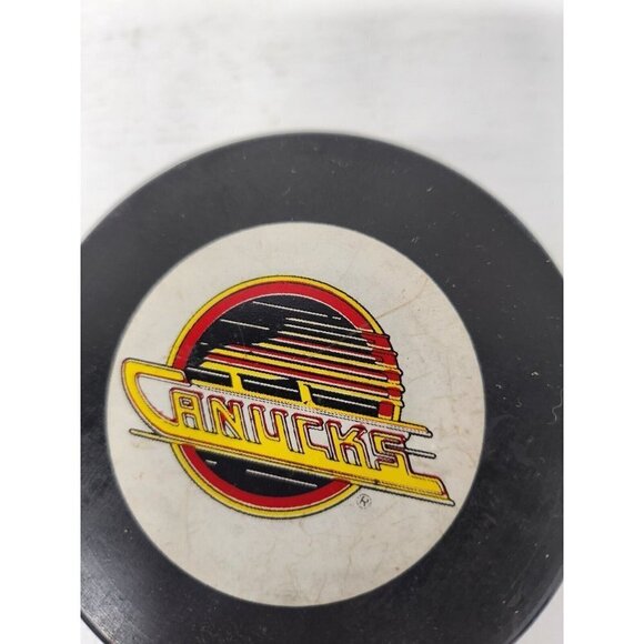 VTG Vancouver Canucks NHL Hockey Official Puck Skate Logo Czechoslovakia Canada - Picture 2 of 5